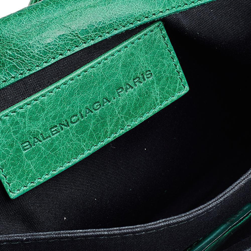 Balenciaga Apple Green Leather Giant 21 Envelope Clutch In Good Condition In Dubai, Al Qouz 2