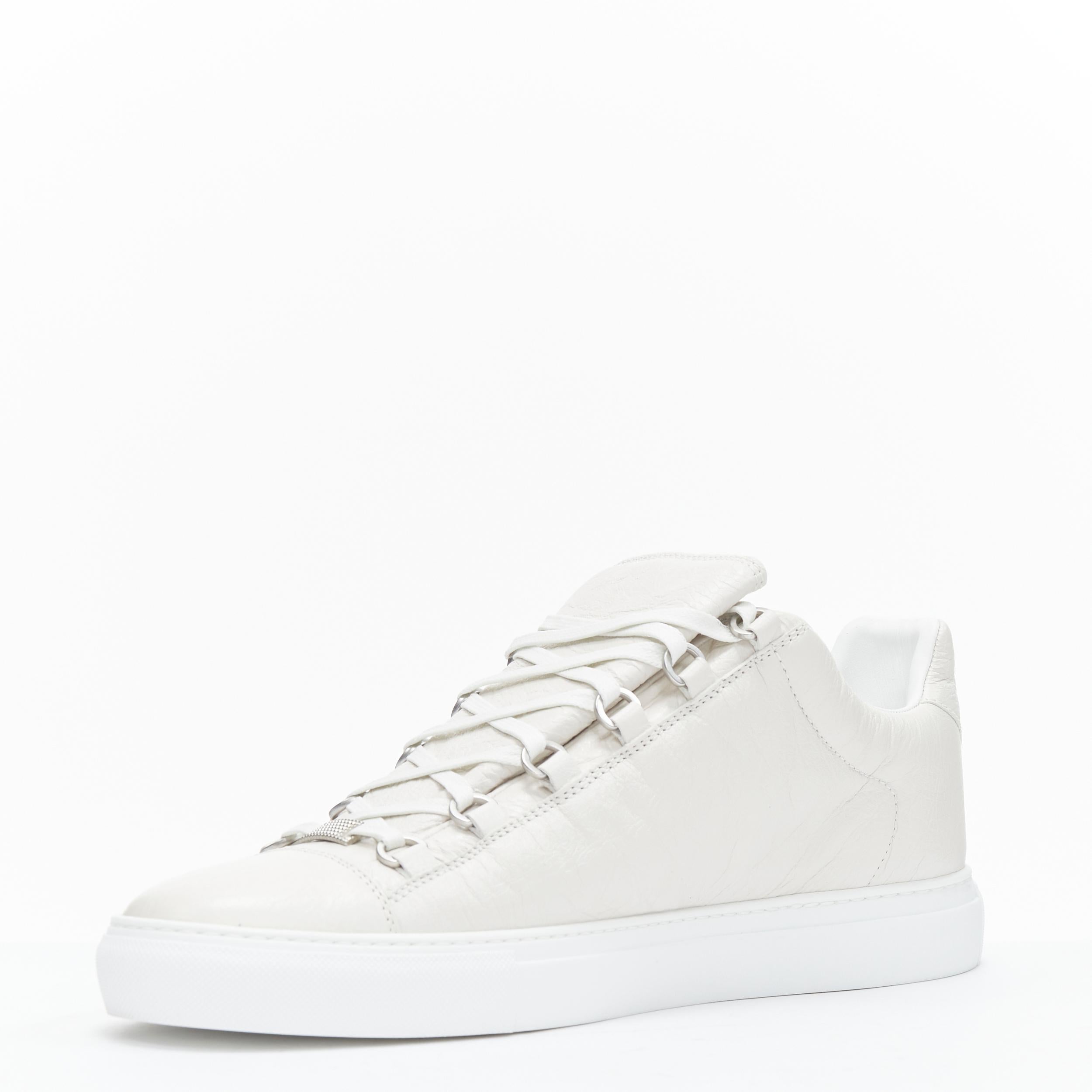 BALENCIAGA Arena Blanc off white crinkle leather low top sneaker EU44 at  1stDibs