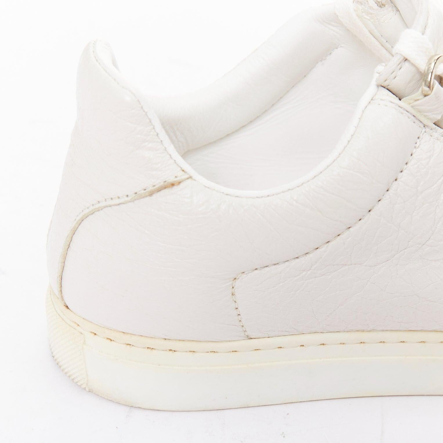 BALENCIAGA Arena baskets à lacets en cuir grainé écru EU35 en vente 4