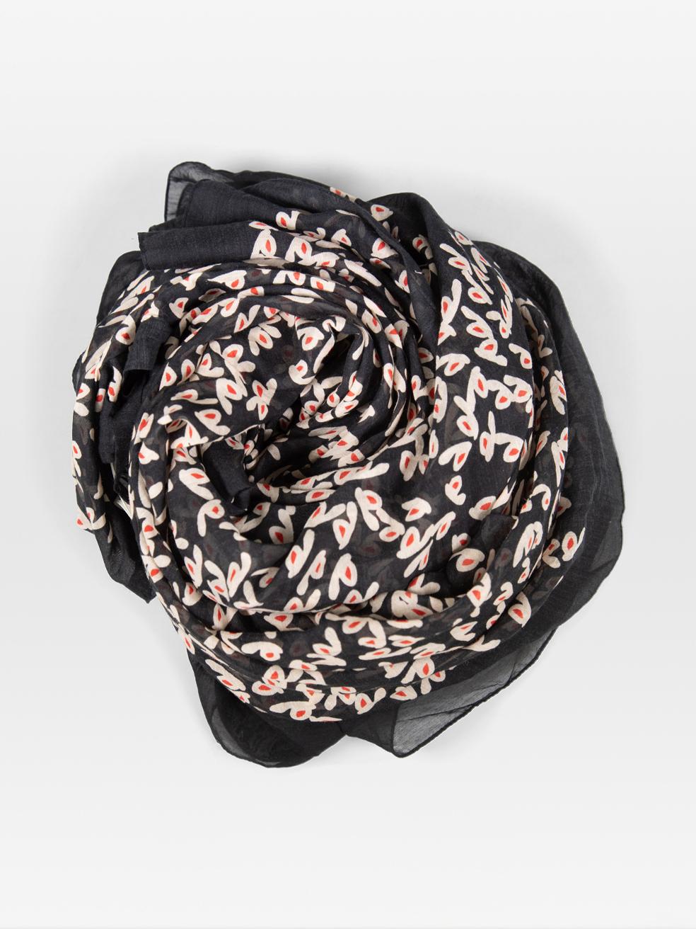 CONDITION is Very Good. Hardly any visible wear to the scarf is evident on this used Balenciaga designer resale item.
 
 
 
 Details
 
 
 Multicolour
 
 Cotton
 
 Square scarf
 
 Abstract 