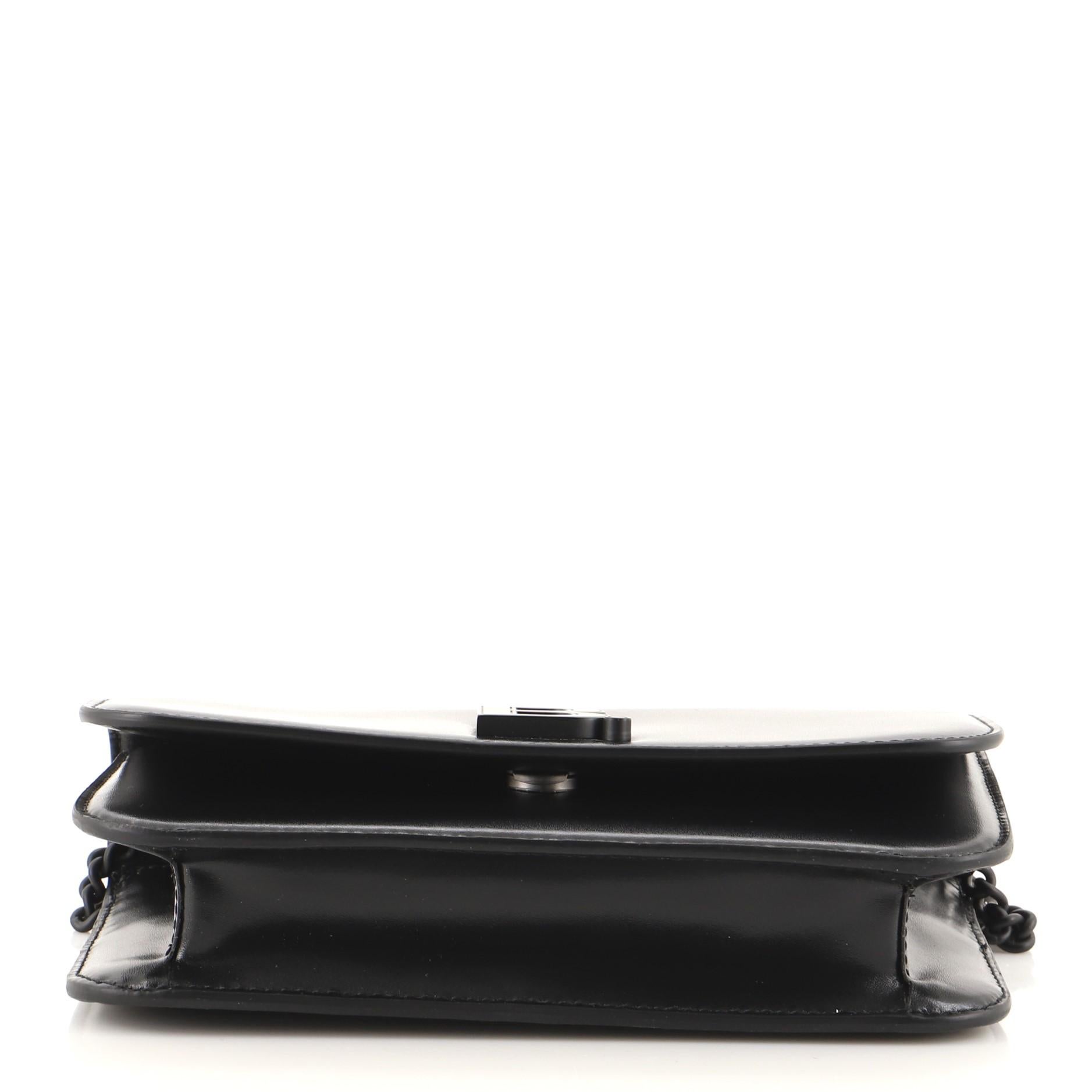 Balenciaga B Dot Portemonnaie an Kette aus Leder für Damen oder Herren