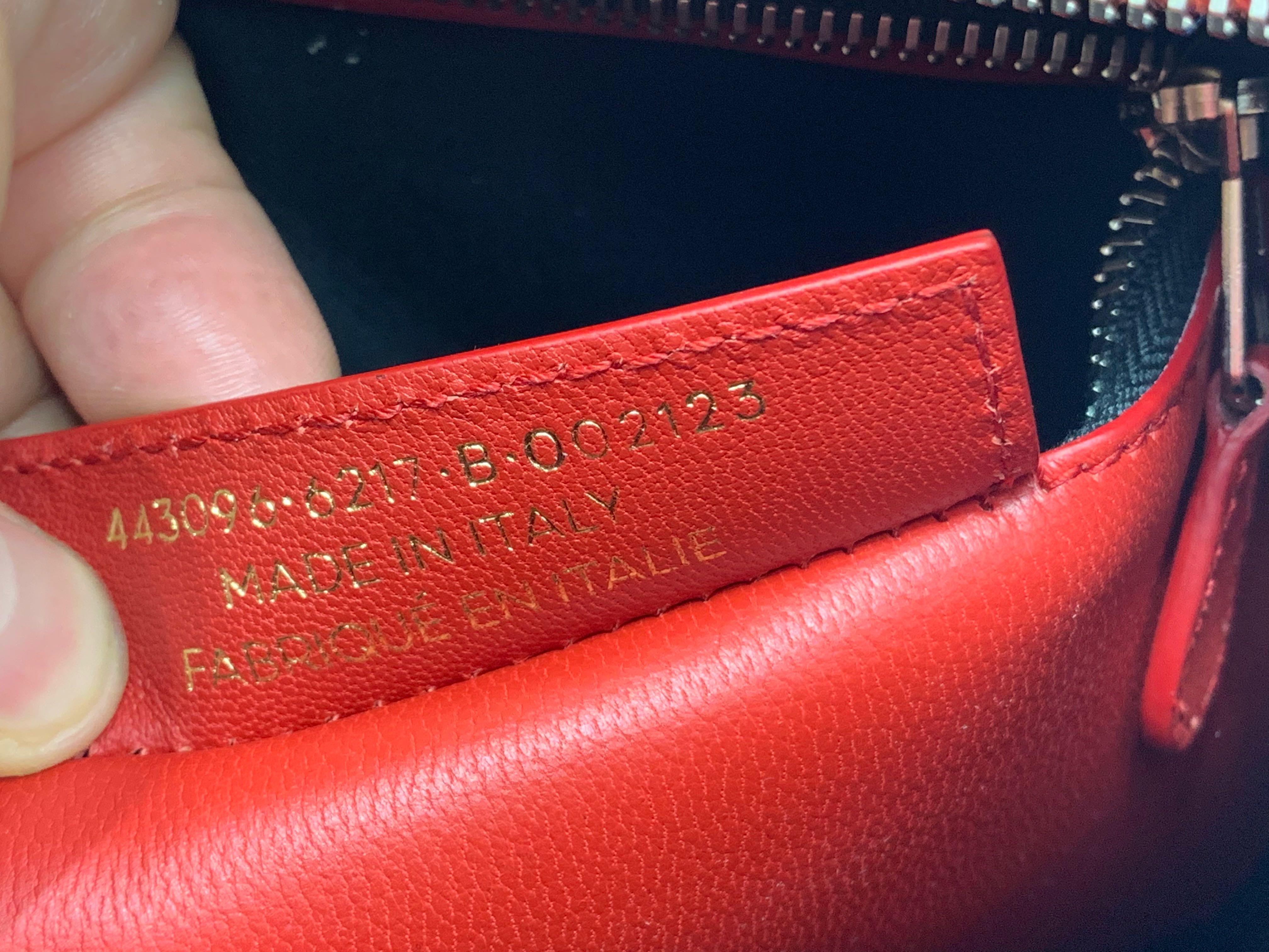 Balenciaga Bazar Shopper Small Size Red Leather Ladies Messanger Bag 443096 In Excellent Condition In New York, NY