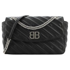 Balenciaga BB Kette Runde Umhängetasche aus gestepptem, besticktem Leder Medium