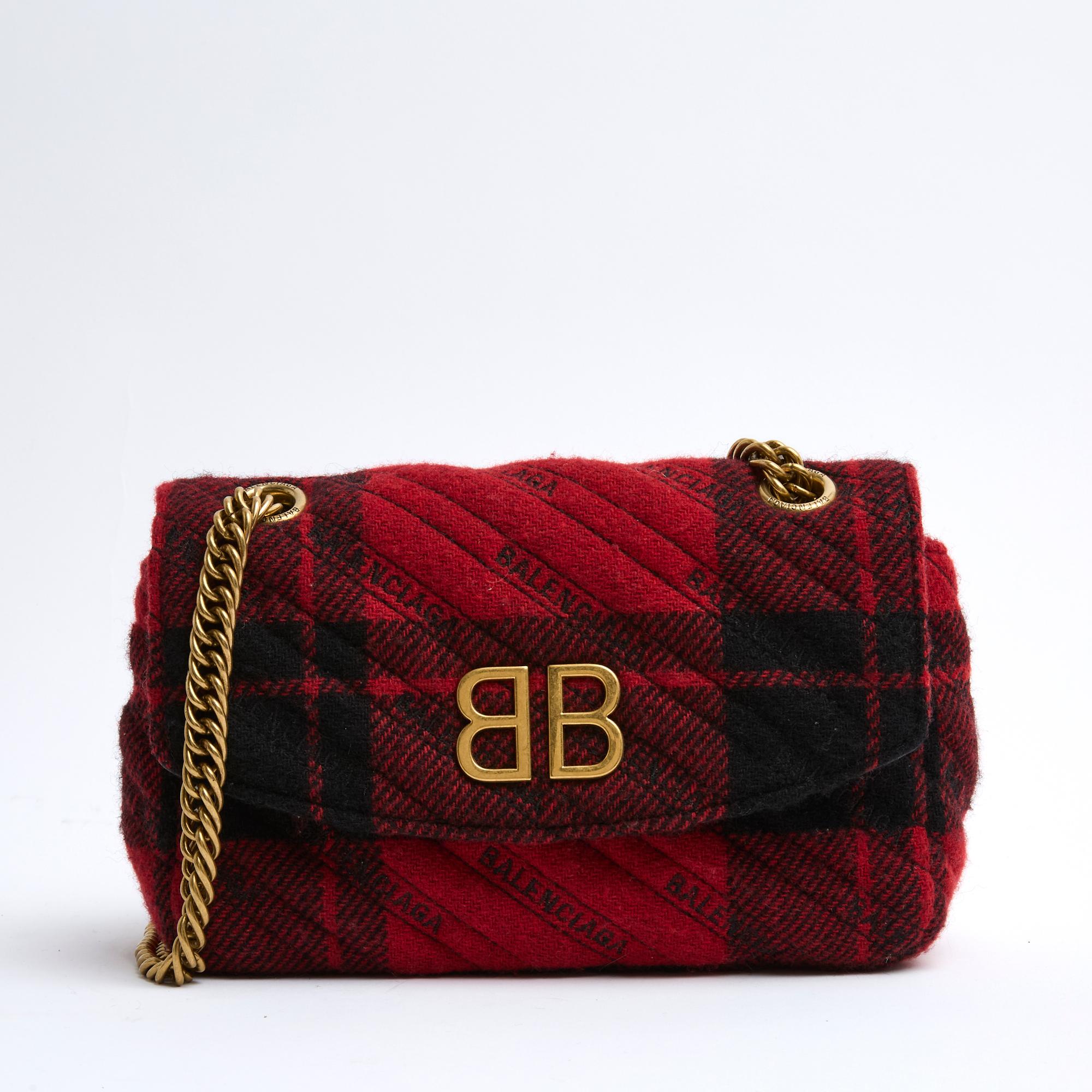 Balenciaga BB Chain Sac S Red Black Wool Tartan Golden BB Bag In Excellent Condition For Sale In PARIS, FR