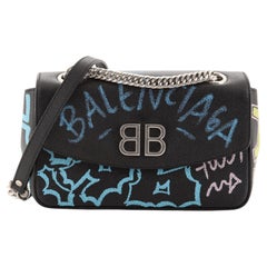 Balenciaga BB Graffiti Brieftasche aus Leder mit Kette