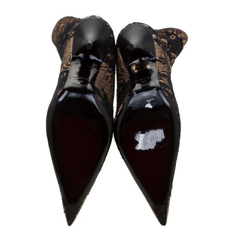 Balenciaga Beige Fabric And Black Floral Lace Pointed Toe Mid Calf Boots Size 39 In New Condition In Dubai, Al Qouz 2
