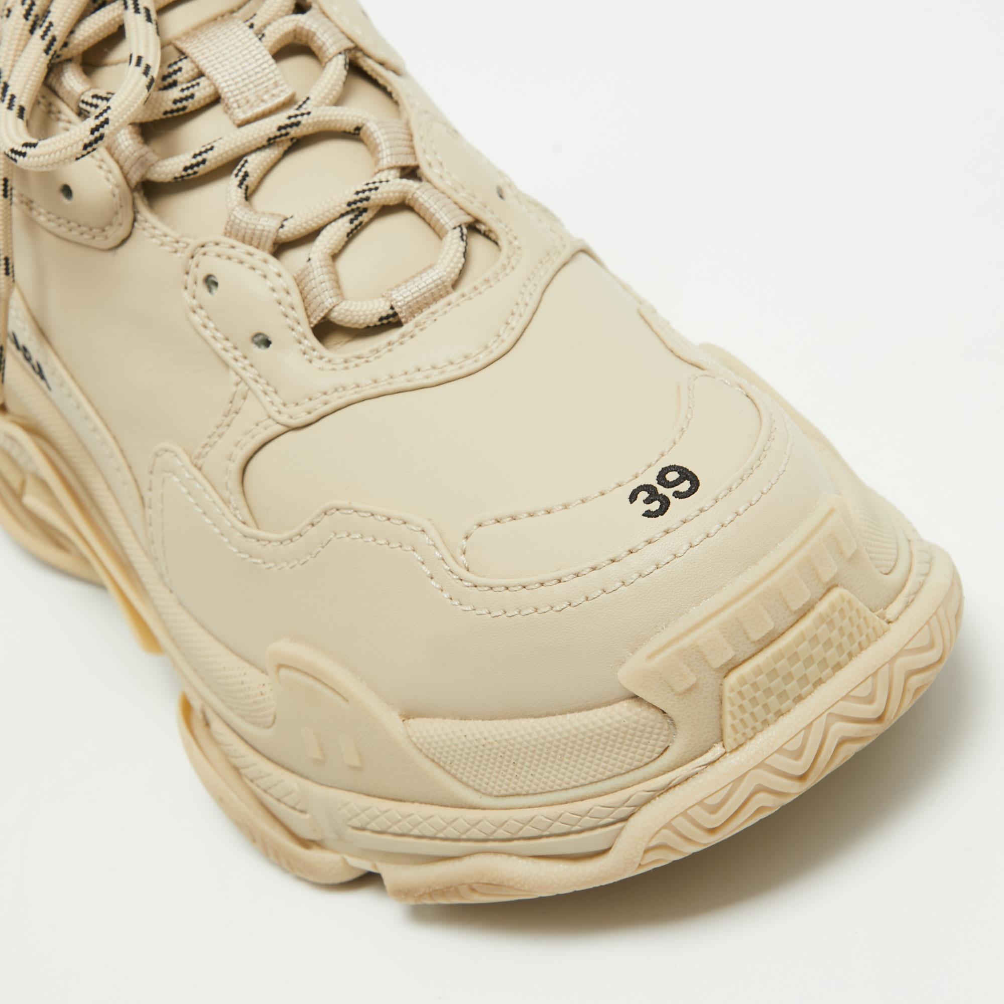 Balenciaga Beige Faux Leather Triple S Sneakers Size 39 For Sale 2