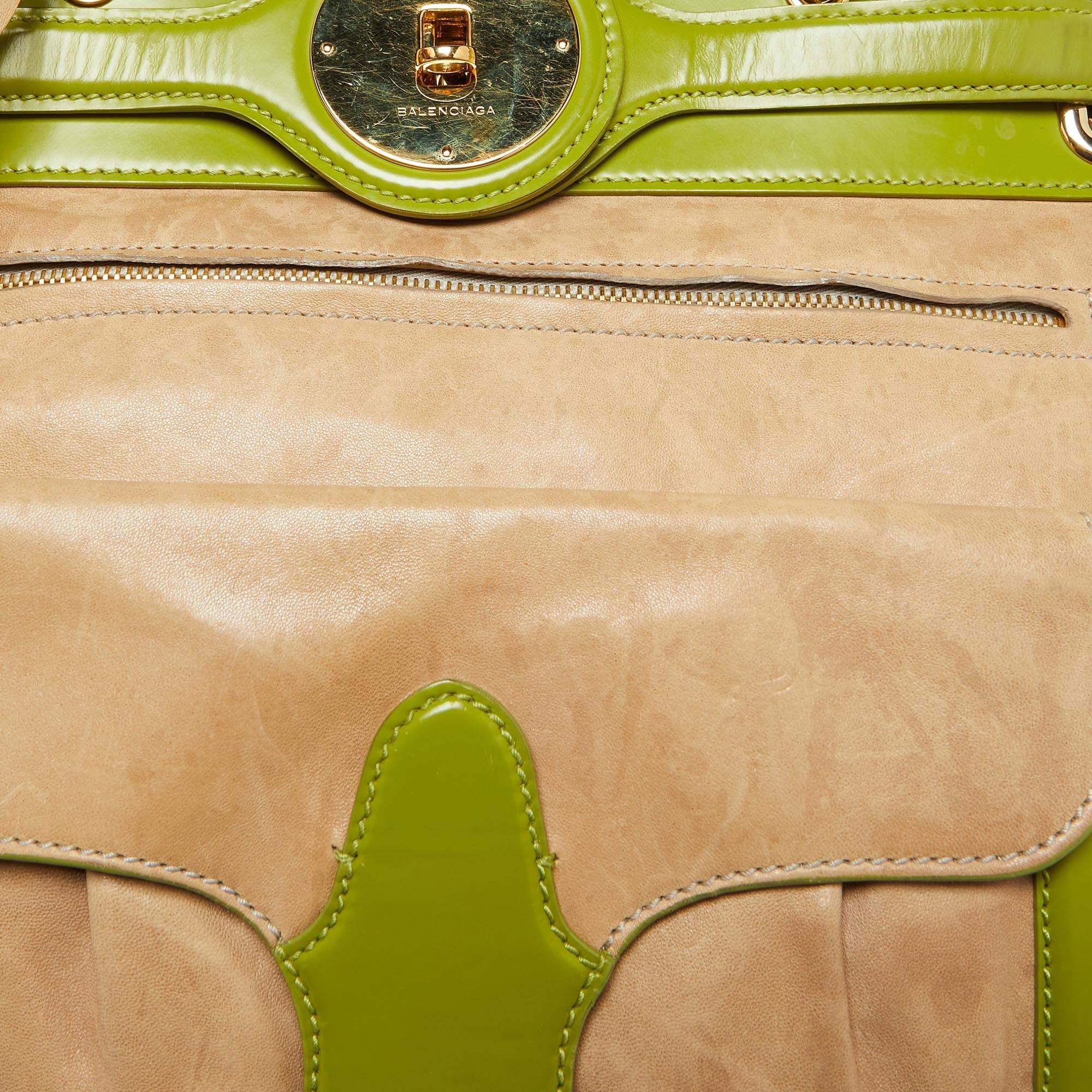 Women's Balenciaga Beige/Green Leather Lune Tote For Sale