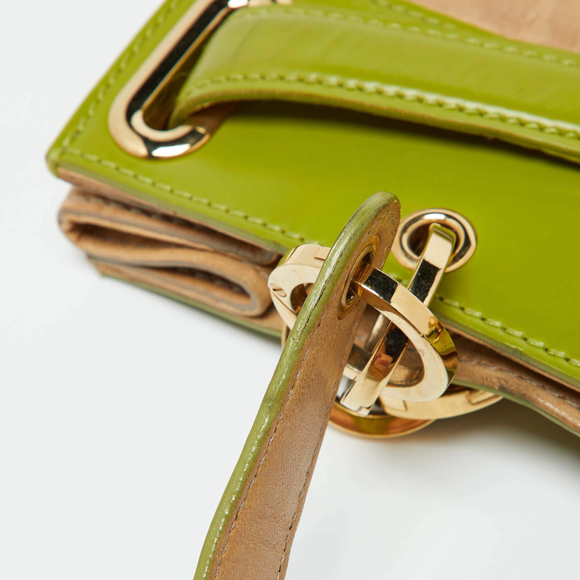 Balenciaga Beige/Green Leather Lune Tote For Sale 3