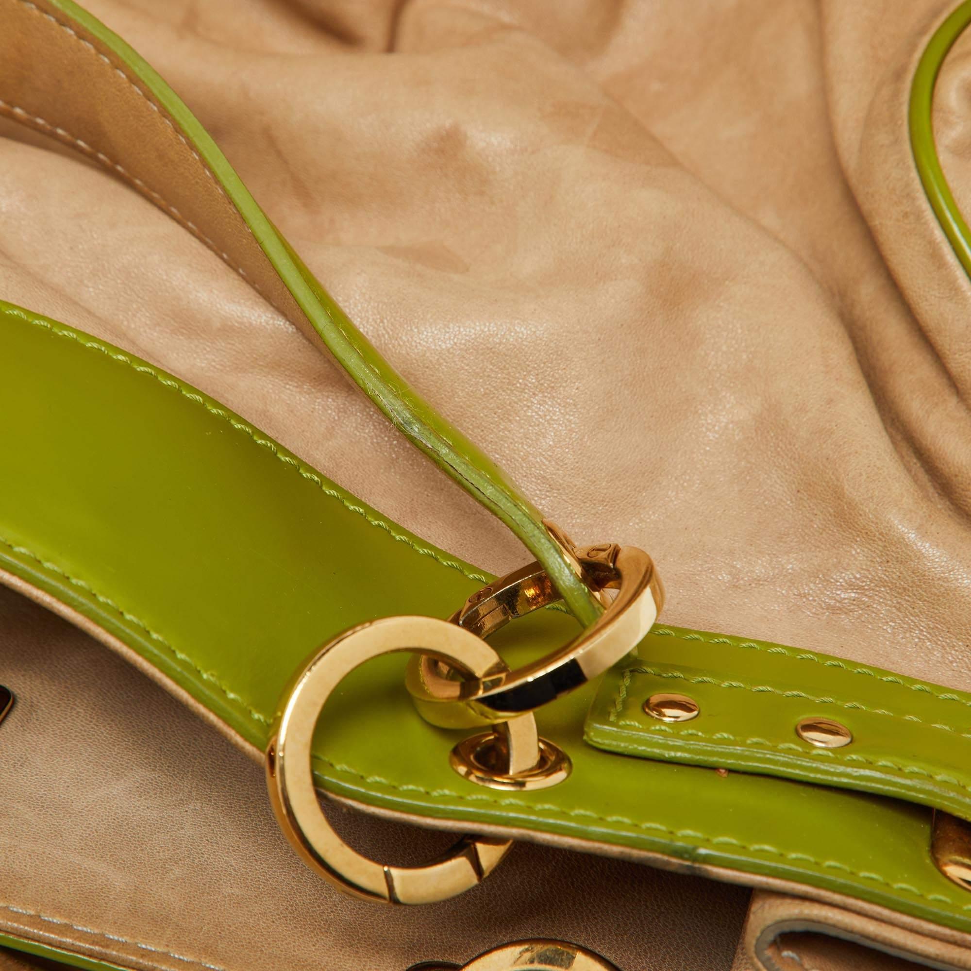 Balenciaga Beige/Green Leather Lune Tote For Sale 4