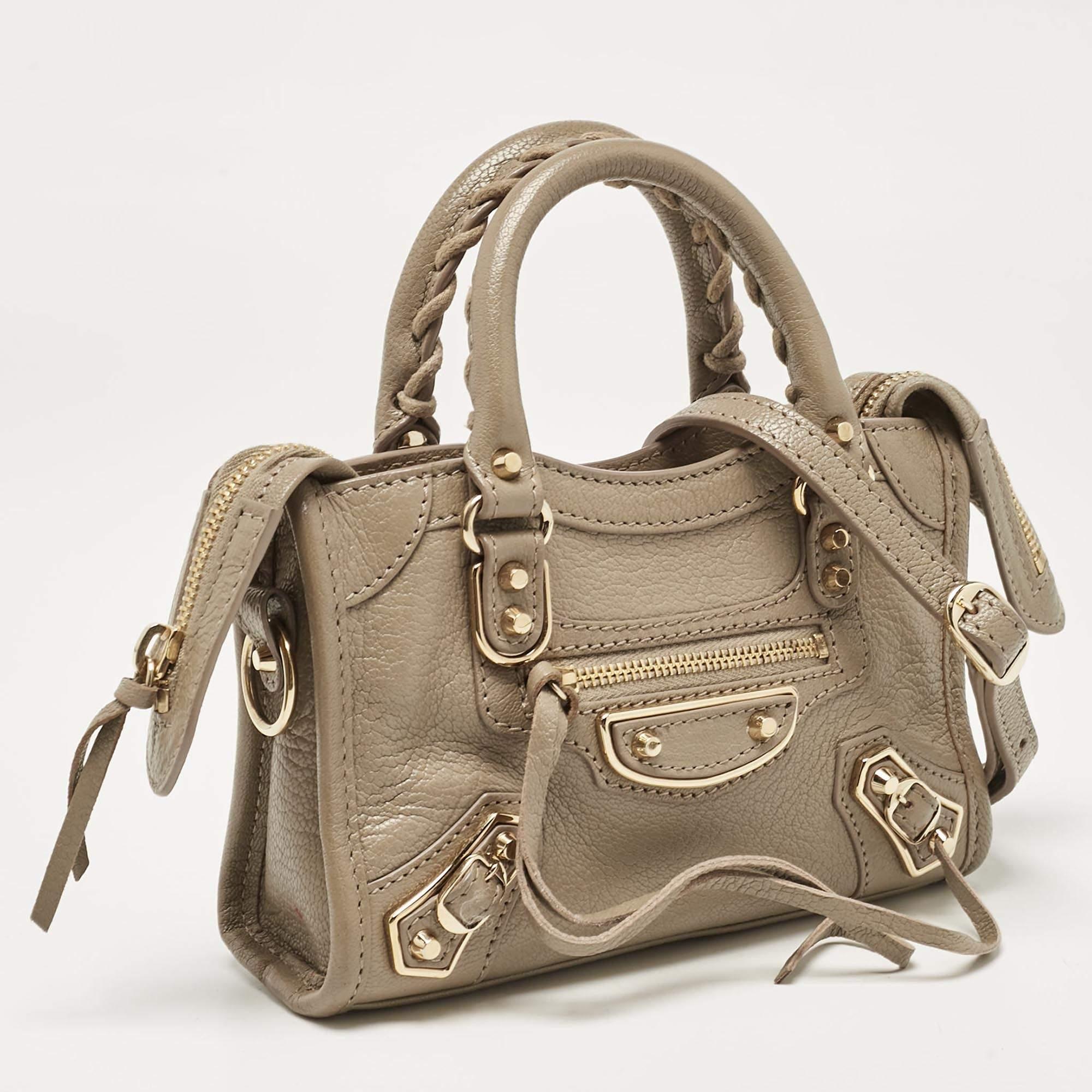 Balenciaga Beige Leather Nano Classic City Tote In Good Condition In Dubai, Al Qouz 2