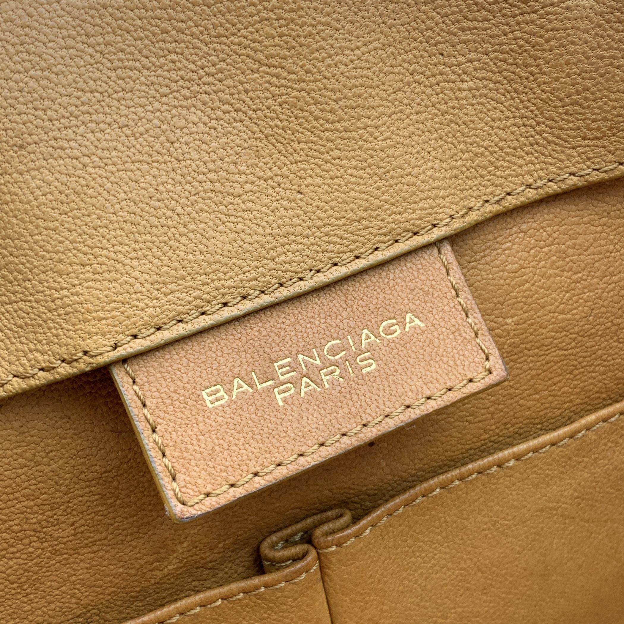 Balenciaga Beige Leder Papier A4 Große Tote Bag Handtasche im Angebot 4