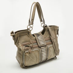 Beige Sac Clous Motorradtasche aus Leder mit Nieten von Balenciaga