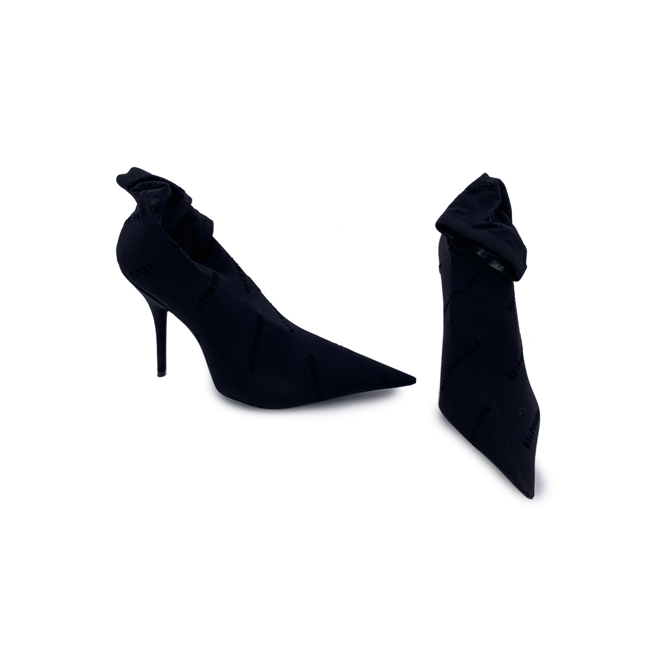 Balenciaga Black All Over Logo Naked Bootie Heeled Sock Shoes Size 41 In Excellent Condition For Sale In Rome, Rome