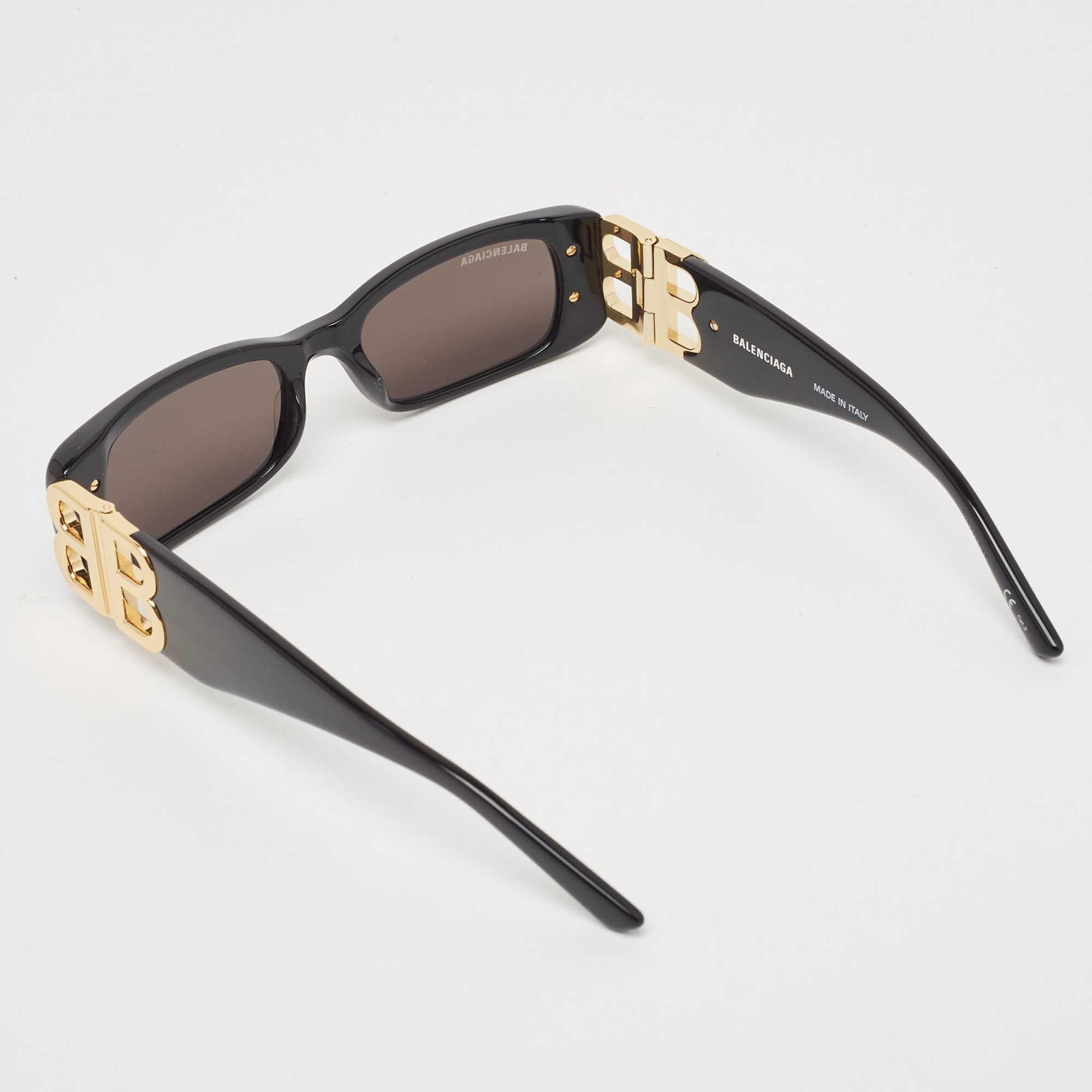 Balenciaga Black BB0096S BB Rectangular Sunglasses In Good Condition For Sale In Dubai, Al Qouz 2