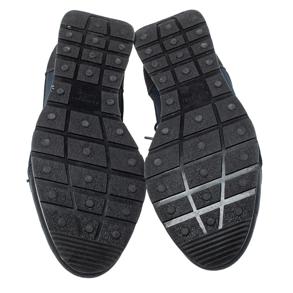 Balenciaga Black/Blue Leather And Mesh Race Runner Sneakers Size 38 In Good Condition In Dubai, Al Qouz 2