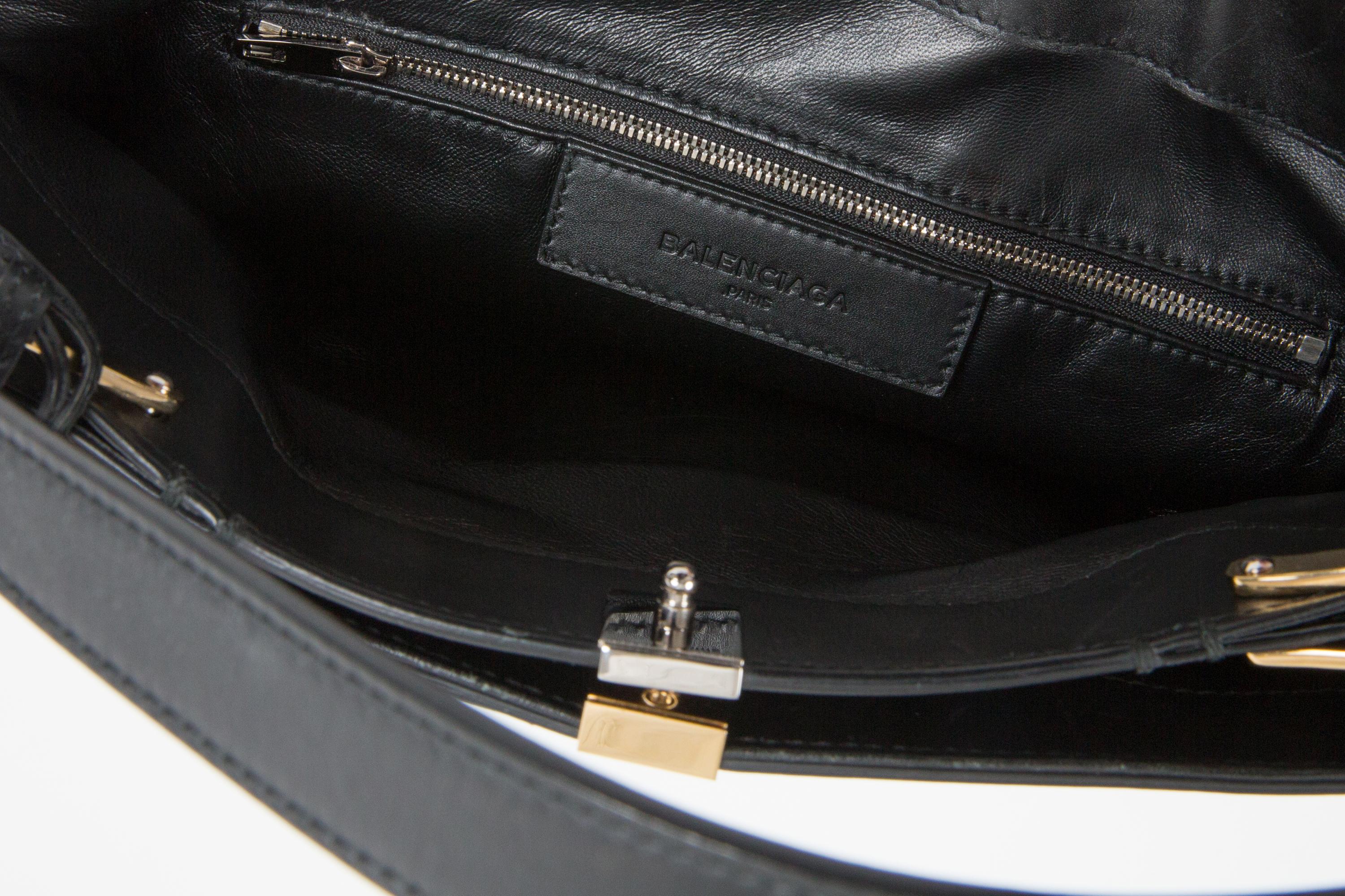 Balenciaga Black Calfskin Handbag Le Dix For Sale 4
