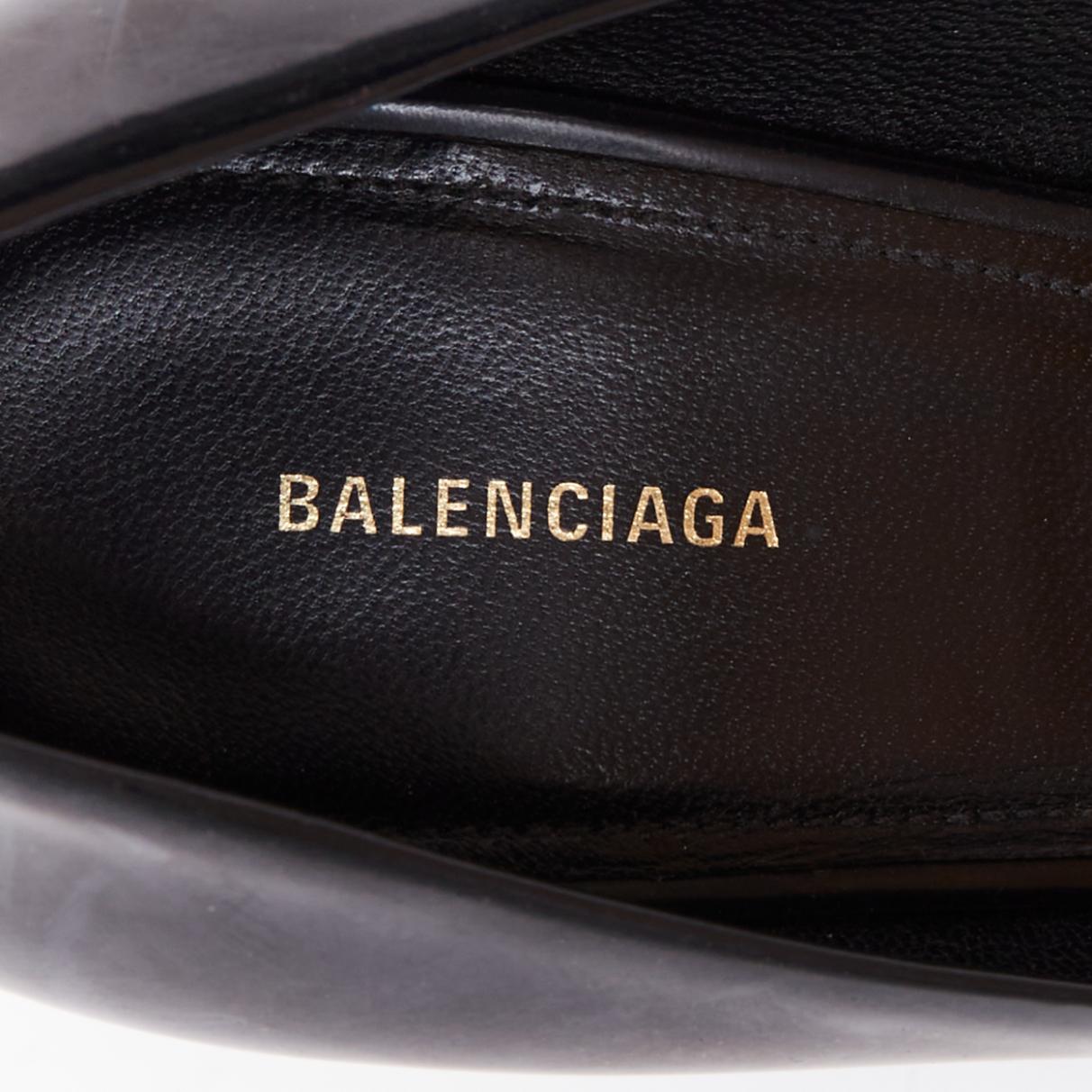 BALENCIAGA escarpin à talon bloc en cuir de veau noir à bout allongé EU37 en vente 4