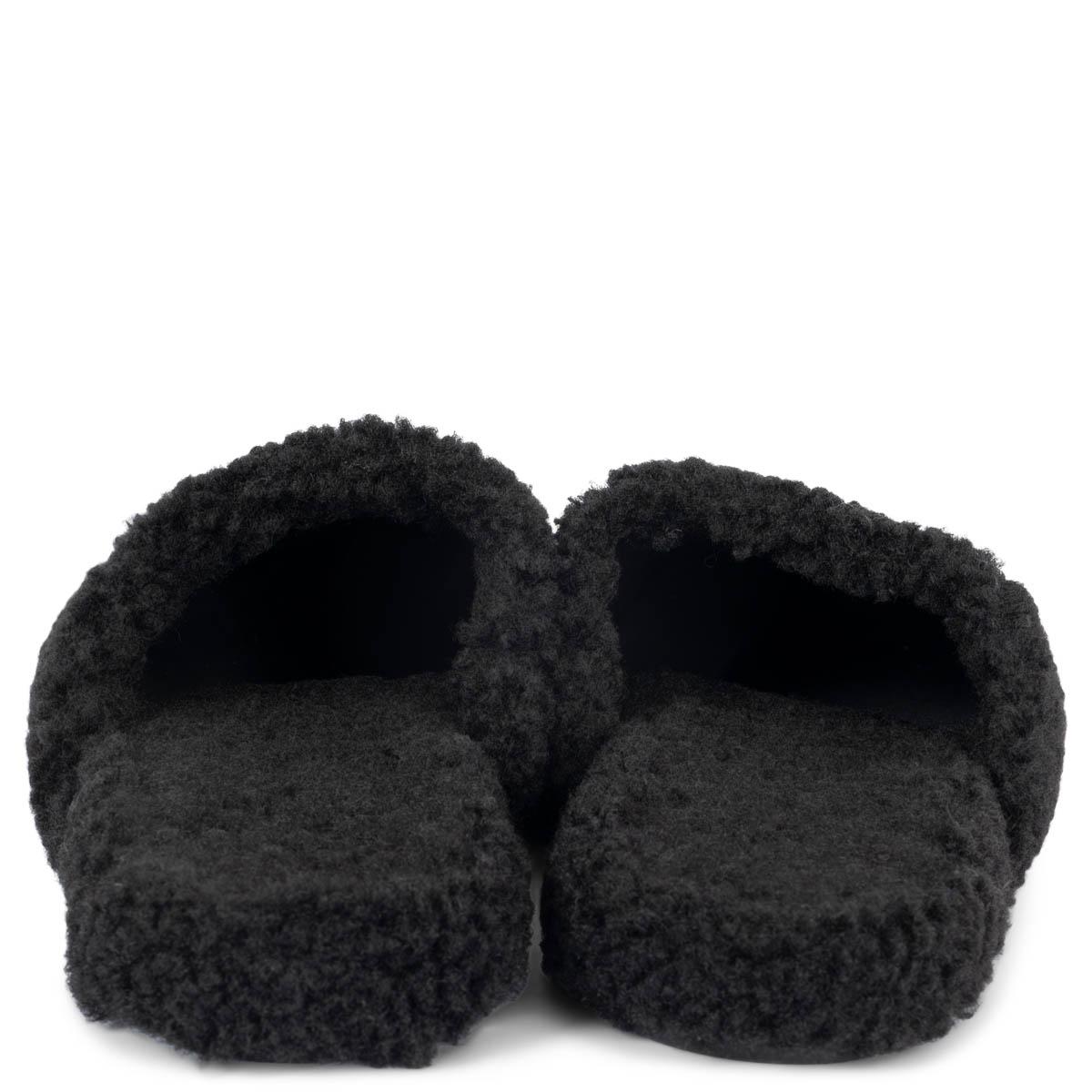 Women's BALENCIAGA black COSY BB FAUX SHEARLING Slippers Flats Shoes 38 For Sale