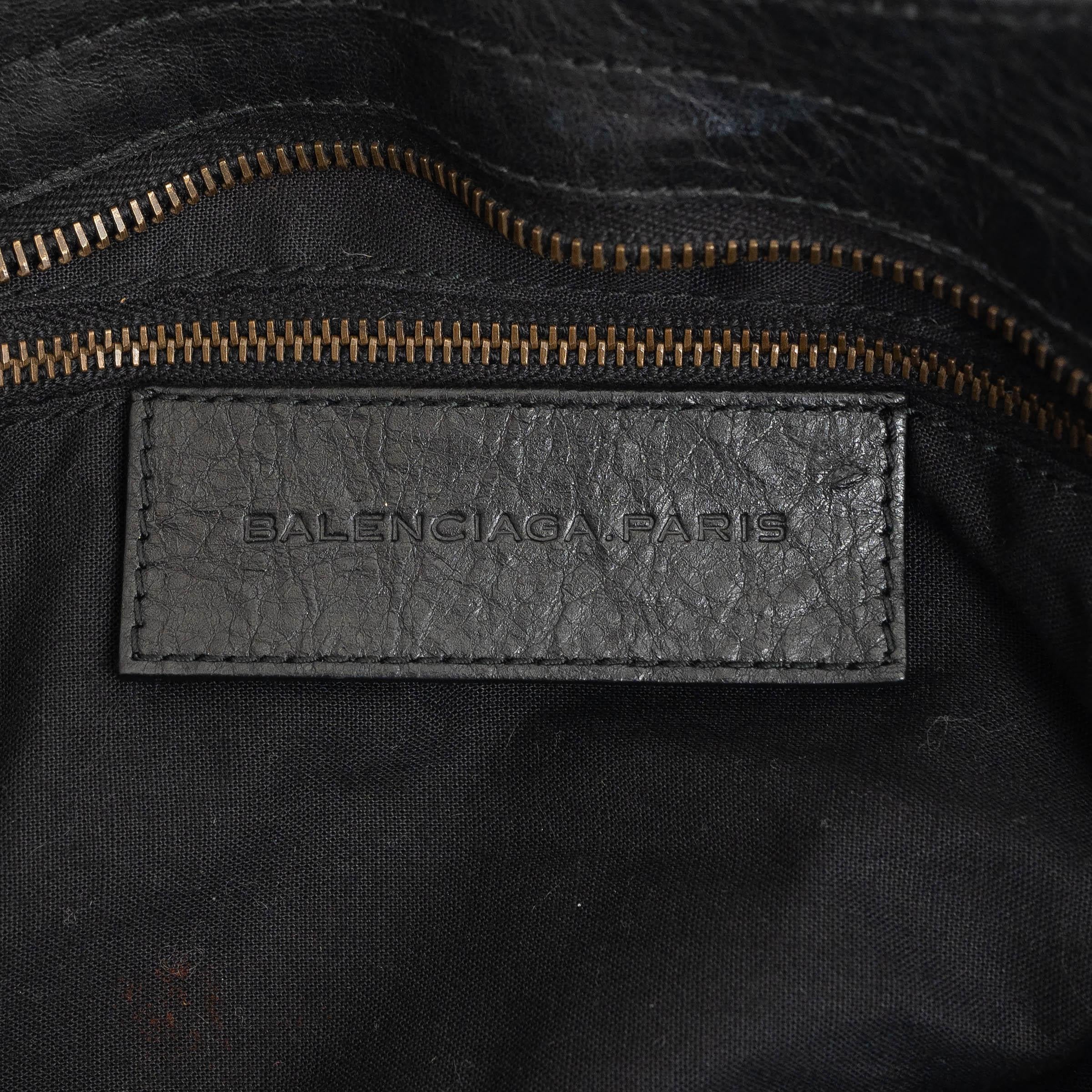 BALENCIAGA CLASSIC CITY Tasche aus schwarzem Leder in Used-Optik im Angebot 2