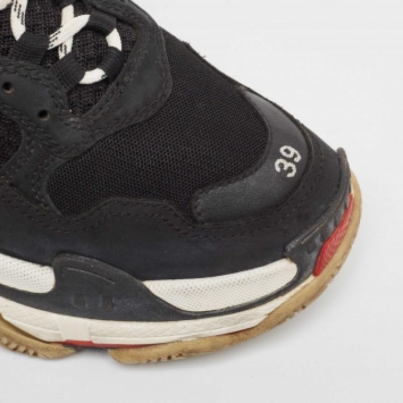 Balenciaga - Sneakers triple S in ecopelle e mesh nere - taglia 39 in vendita 3