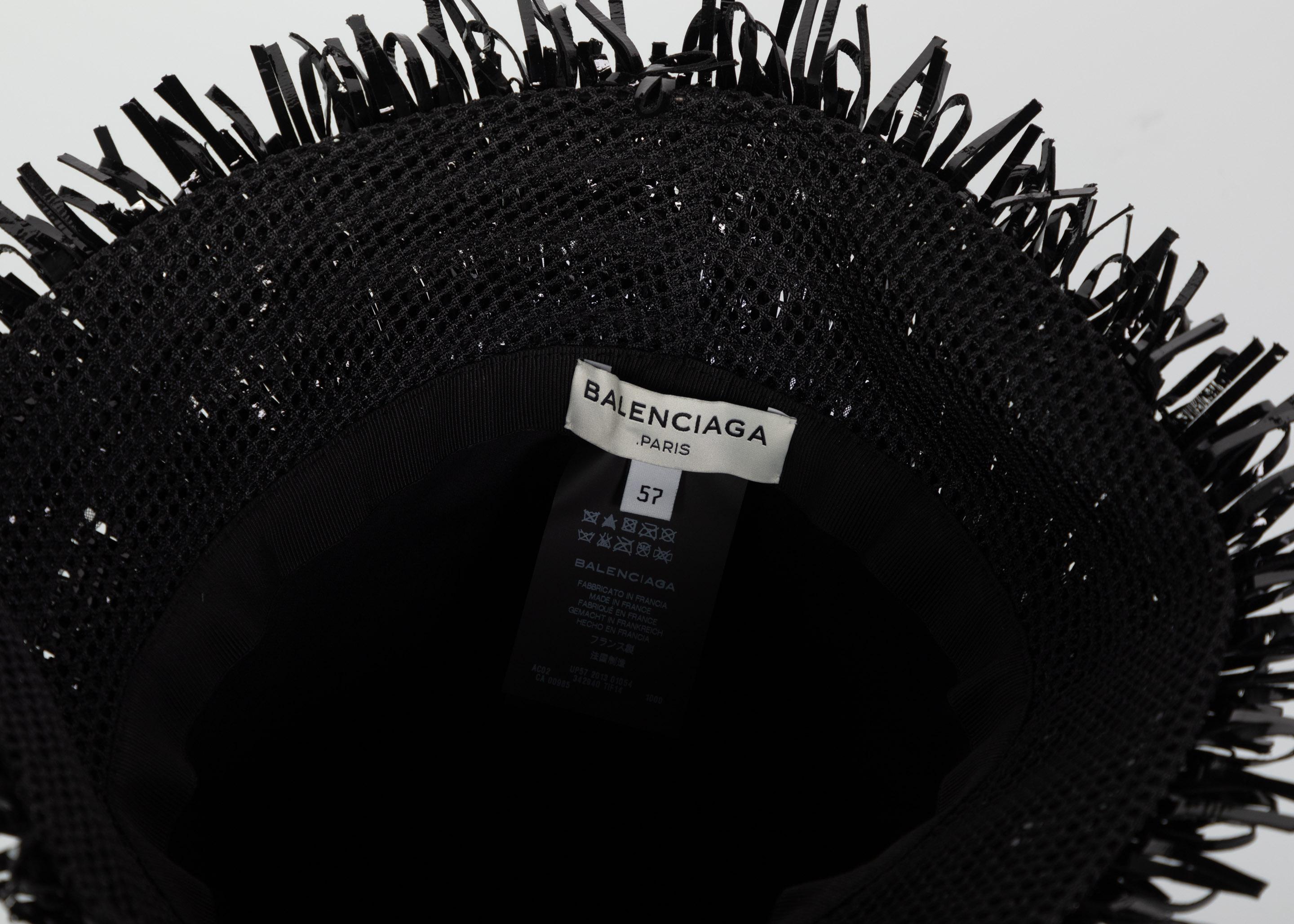 Balenciaga - Croisière à chapeau en cuir verni noir 2014 en vente 2