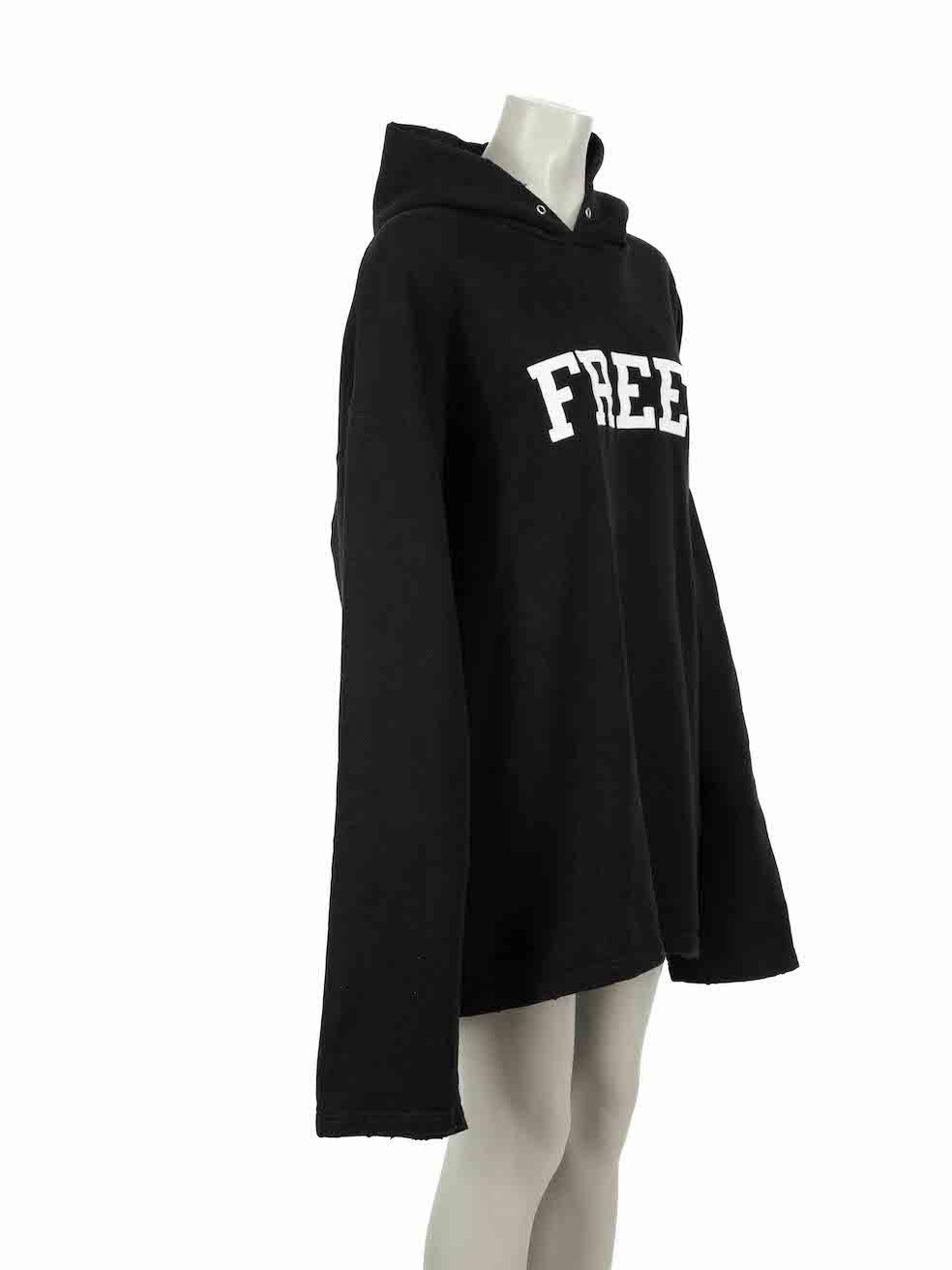 CONDITION is Very good. Hardly any visible wear to jumper is evident on this used Balenciaga designer resale item. Please note that the distressing around hemlines and edge of hood is intentional.
 
Details
Unisex
Black
Cotton
Oversized hoodie
Free