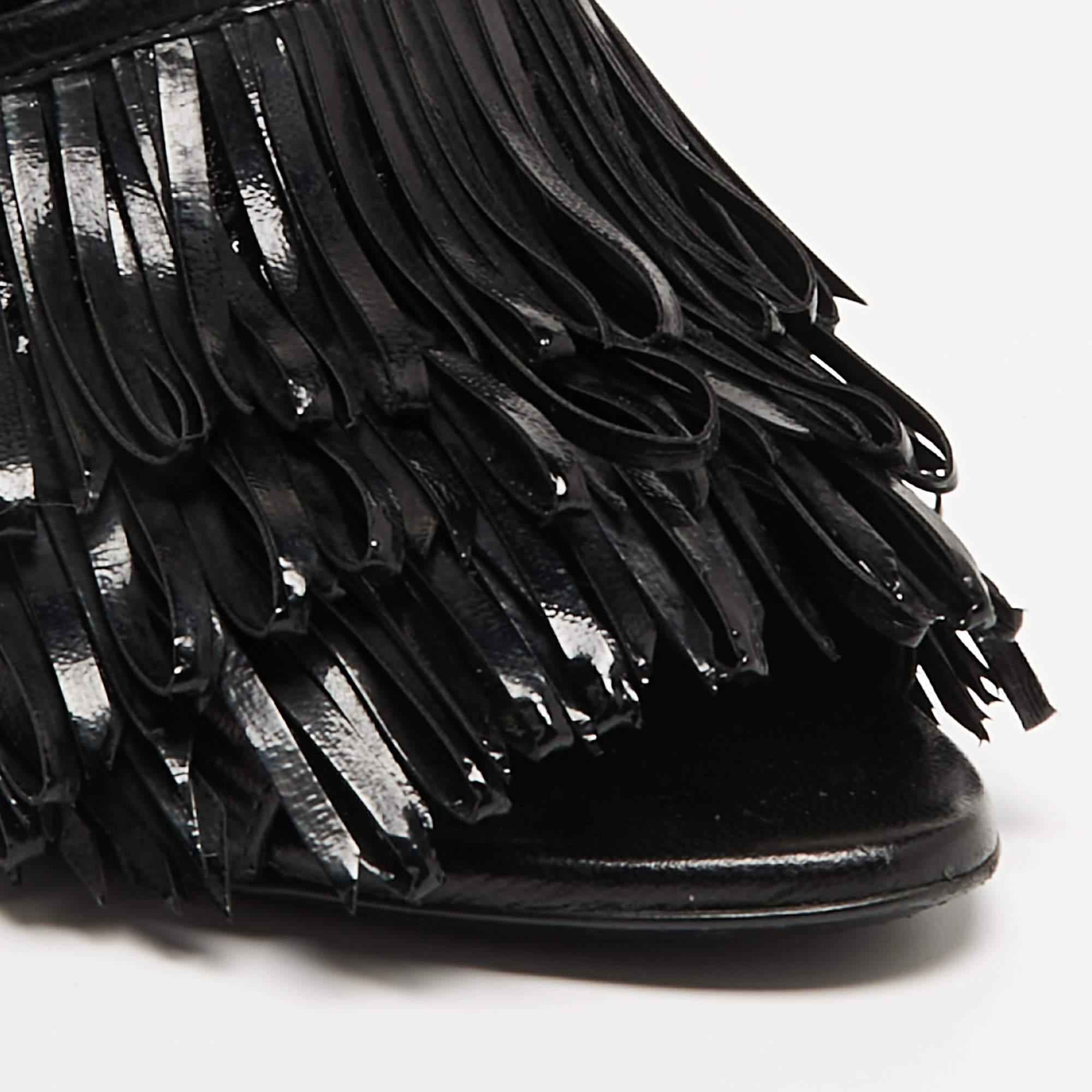 Women's Balenciaga Black Fringe Leather Chain Detail Ankle Strap Sandals Size 39 For Sale