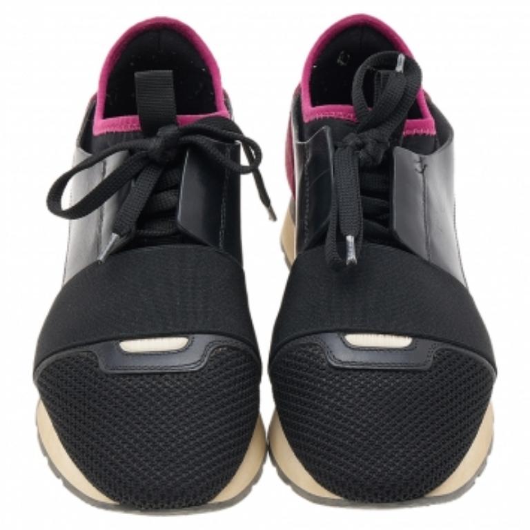 Noir Balenciaga Black/Fuchsia Leather And Mesh Race Runner Sneakers Size 37 en vente