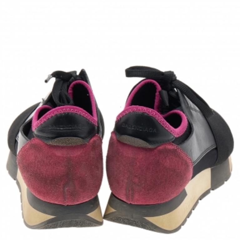 Balenciaga Black/Fuchsia Leather And Mesh Race Runner Sneakers Size 37 État moyen - En vente à Dubai, Al Qouz 2