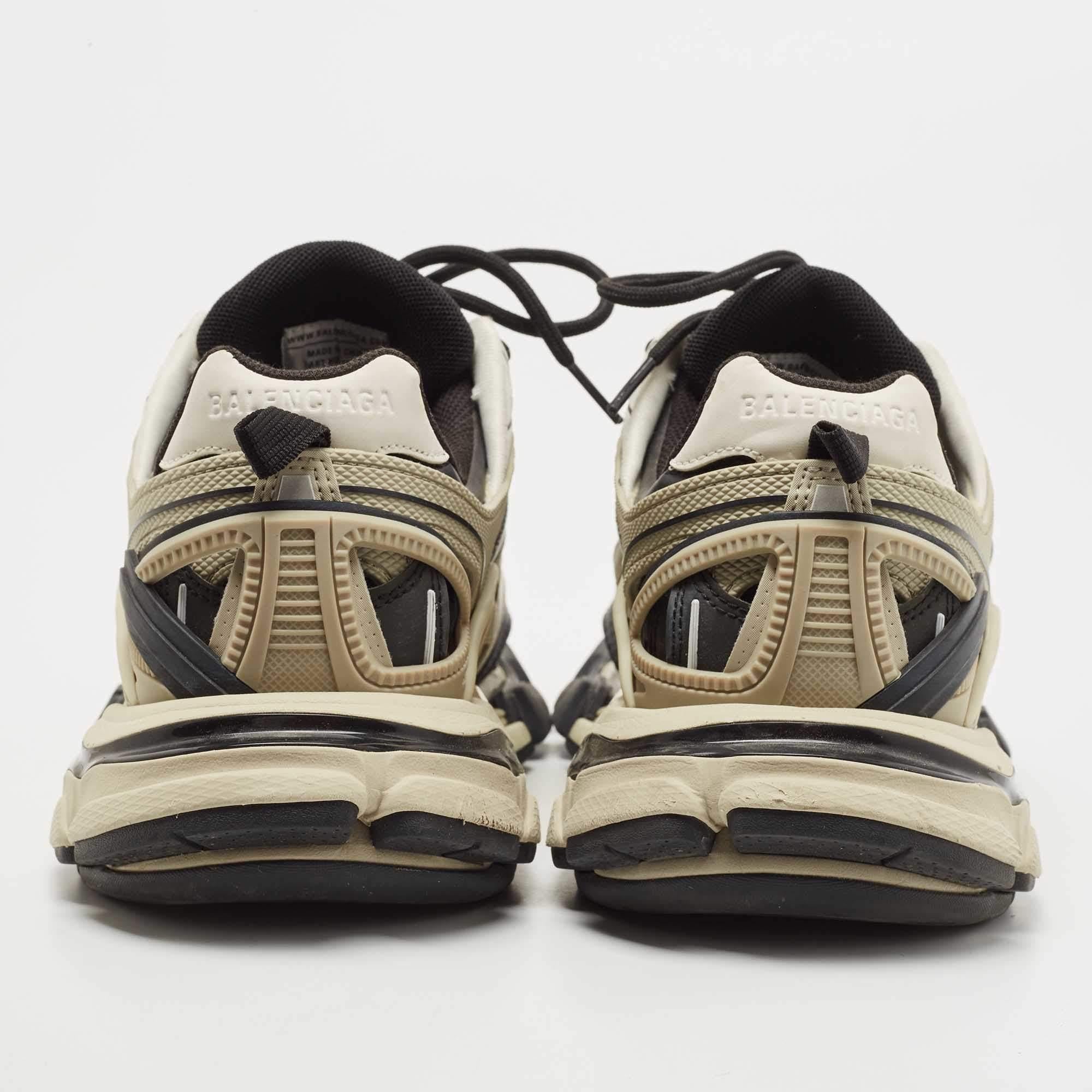 Balenciaga Black/Grey Leather And Mesh Track 2 Chunky Sneakers Size 39 In Good Condition In Dubai, Al Qouz 2