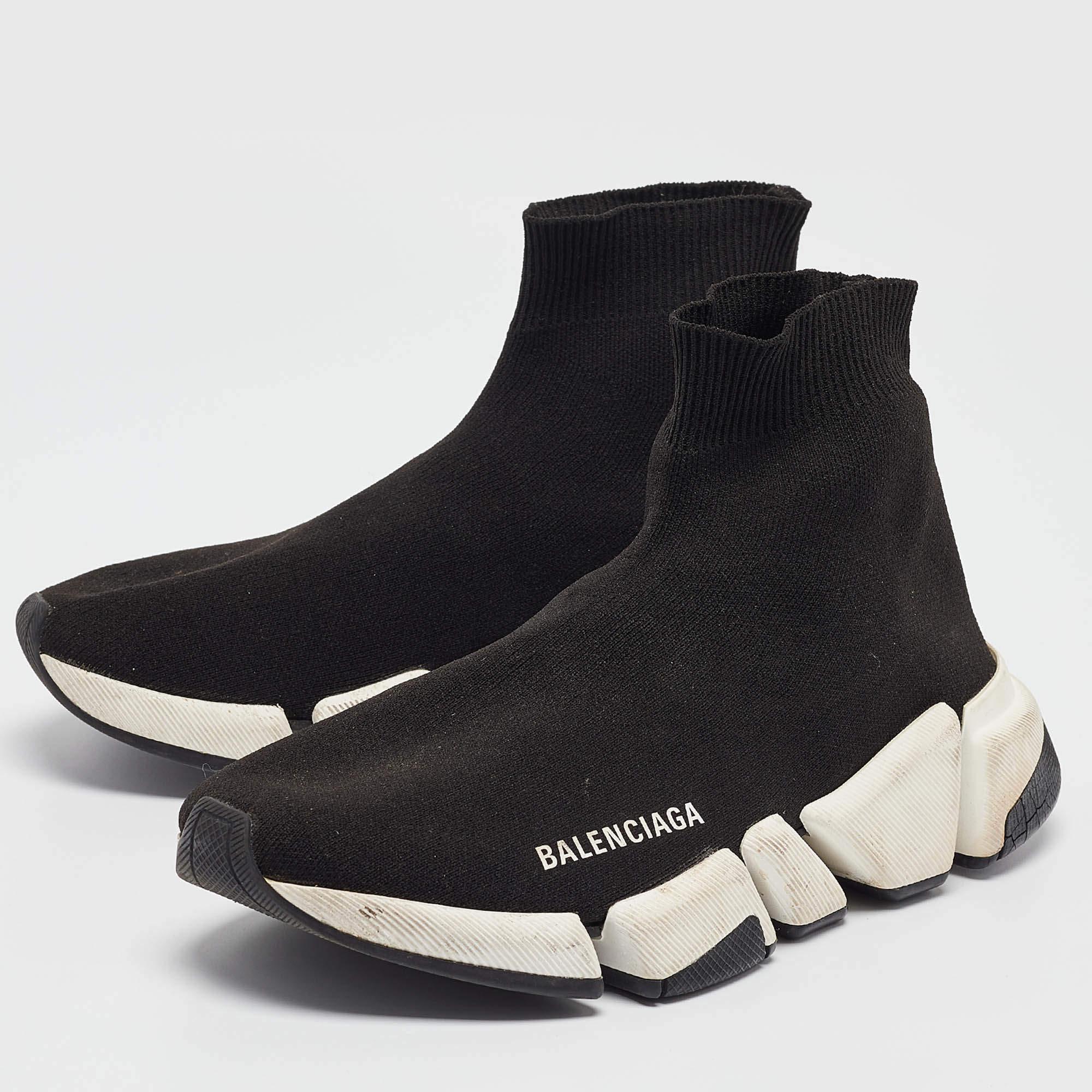 The Balenciaga Speed 2.0 sneakers offer a sleek contemporary design with a sock like fit. Crafted from stretch knit fabric these lightweight sneakers feature a sculpted sole for superior comfort and flexibility. Perfect for a bold yet minimalist