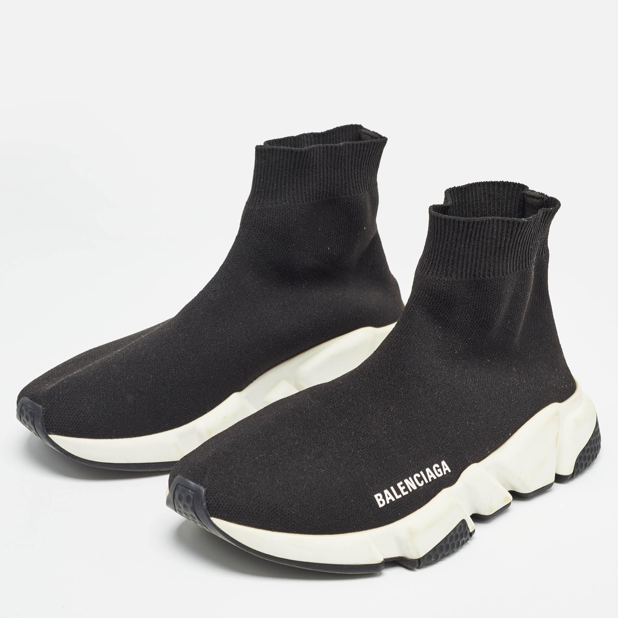 Celebrating the fusion of sports and luxury fashion these Balenciaga Speed sneakers are absolutely worth the splurge. They are laceless and so well crafted with breathable knit fabric in a sock style. Fully equipped to give you the best experience