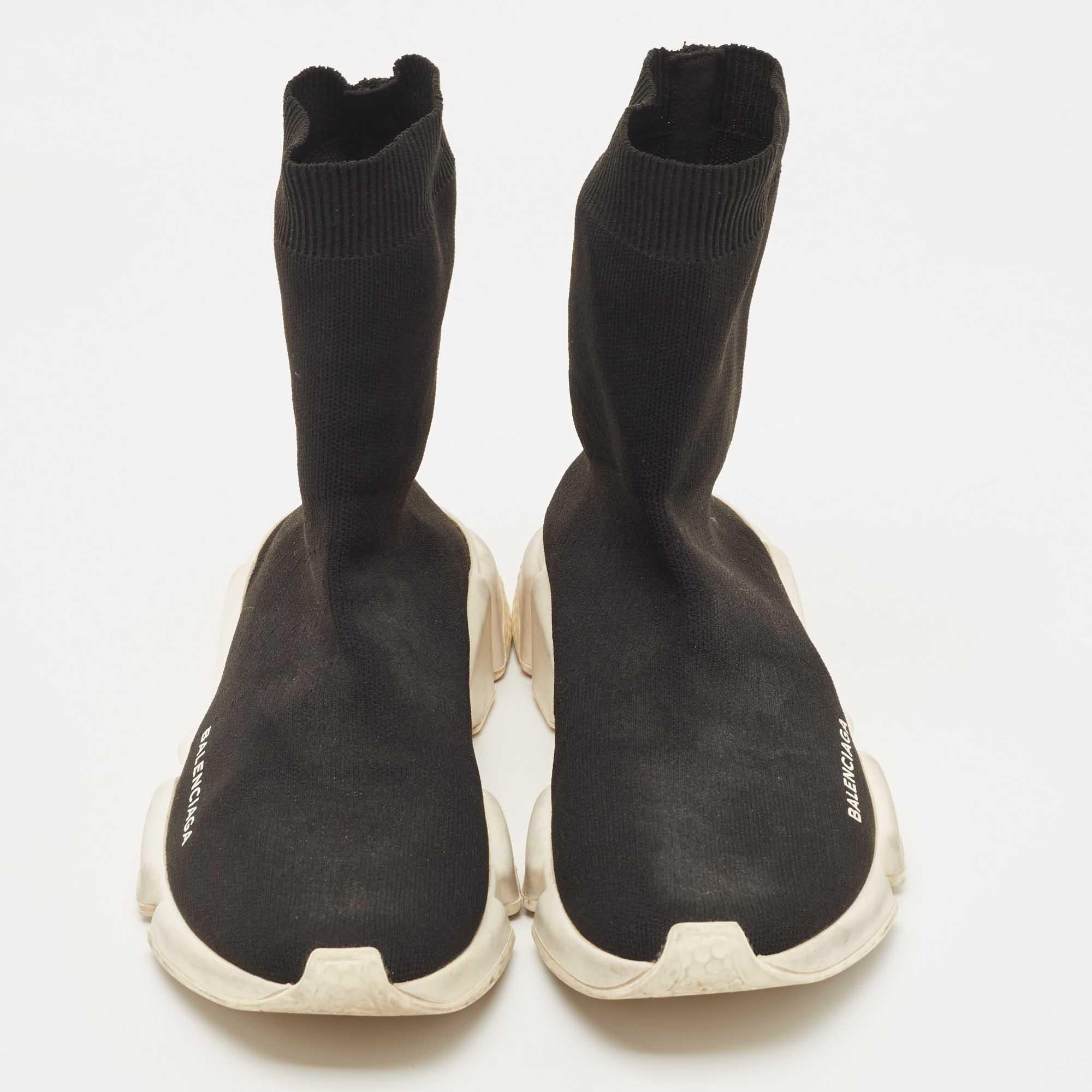 Balenciaga Sneakers Speed Trainer in maglia nera e tessuto In condizioni discrete in vendita a Dubai, Al Qouz 2
