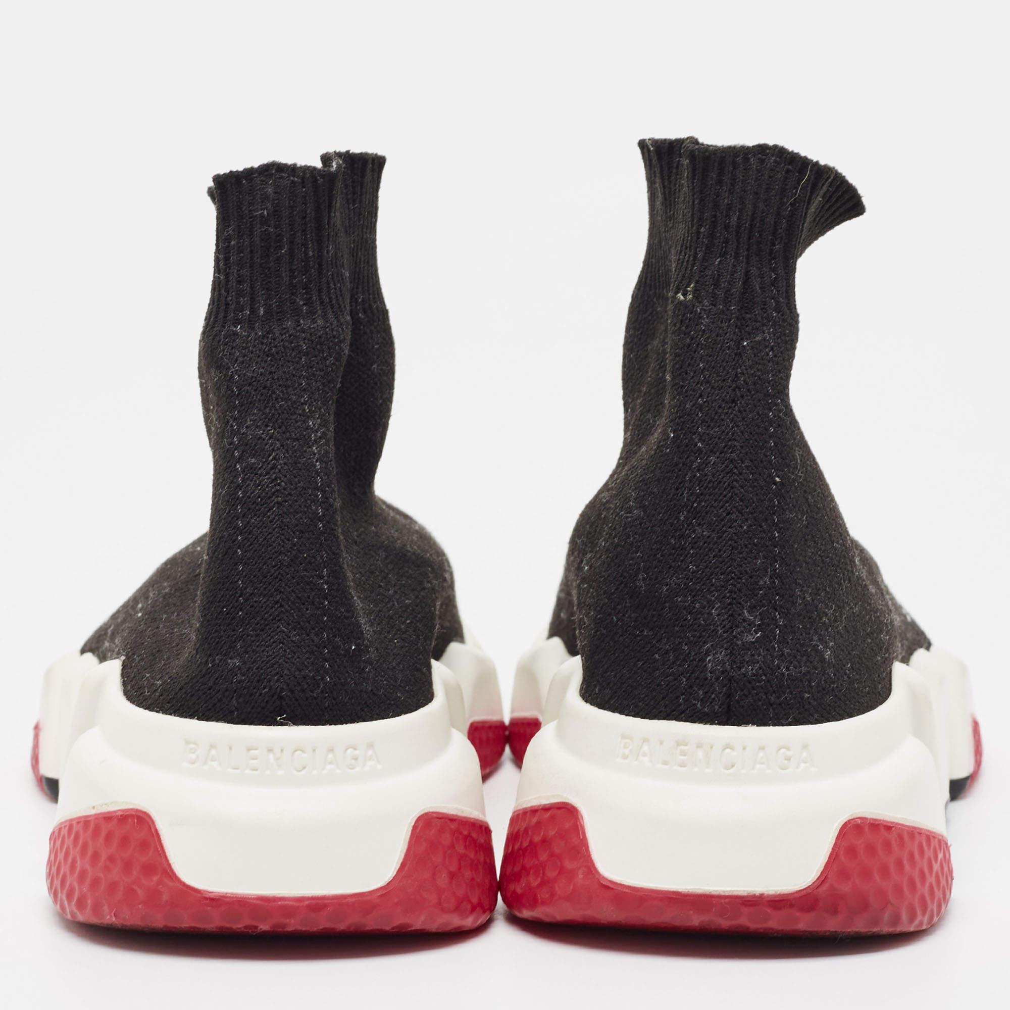 Balenciaga Black Knit Fabric Speed Trainer Sneakers Size 35 In Good Condition For Sale In Dubai, Al Qouz 2