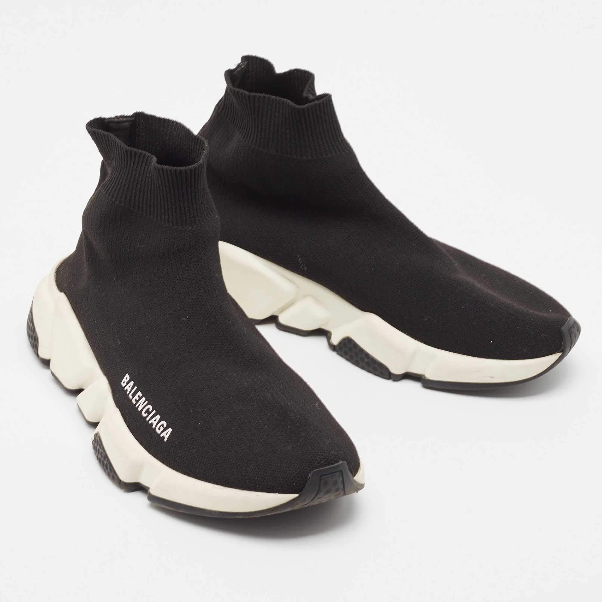 Balenciaga Black Knit Fabric Speed Trainer Sneakers Size 37 In Good Condition For Sale In Dubai, Al Qouz 2