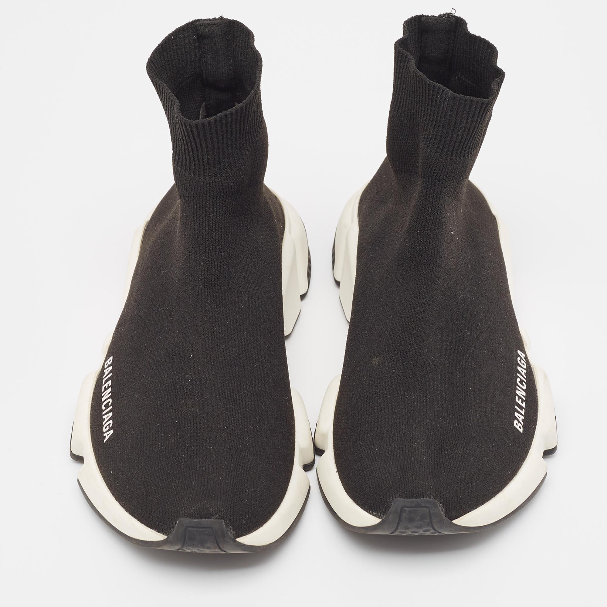 Balenciaga Black Knit Speed Trainer Sneakers Size 37 In Good Condition For Sale In Dubai, Al Qouz 2