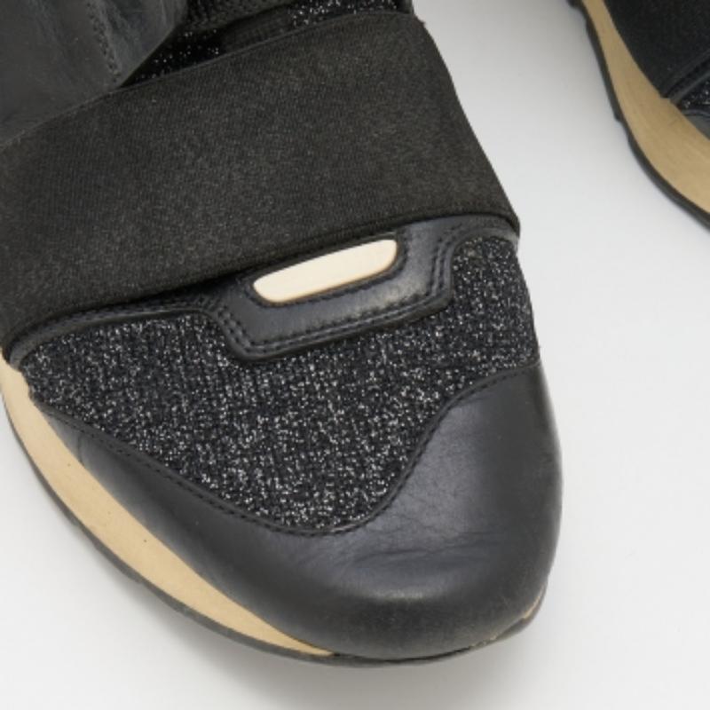 Nero Balenciaga, nero, in pelle e tessuto, Race Runner Low Top Sneakers Taglia 39 in vendita