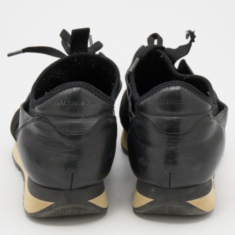 Balenciaga, nero, in pelle e tessuto, Race Runner Low Top Sneakers Taglia 39 In condizioni buone in vendita a Dubai, Al Qouz 2