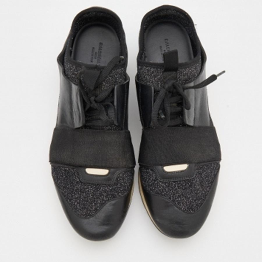 Balenciaga, nero, in pelle e tessuto, Race Runner Low Top Sneakers Taglia 39 in vendita 3