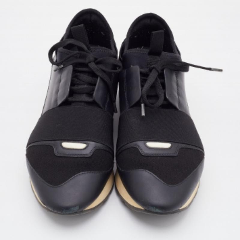 Balenciaga Sneakers Race Runner in pelle nera e tessuto a maglia taglia 40 In condizioni buone in vendita a Dubai, Al Qouz 2