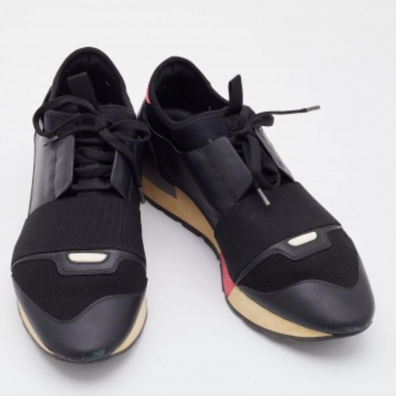 Donna Balenciaga Sneakers Race Runner in pelle nera e tessuto a maglia taglia 40 in vendita