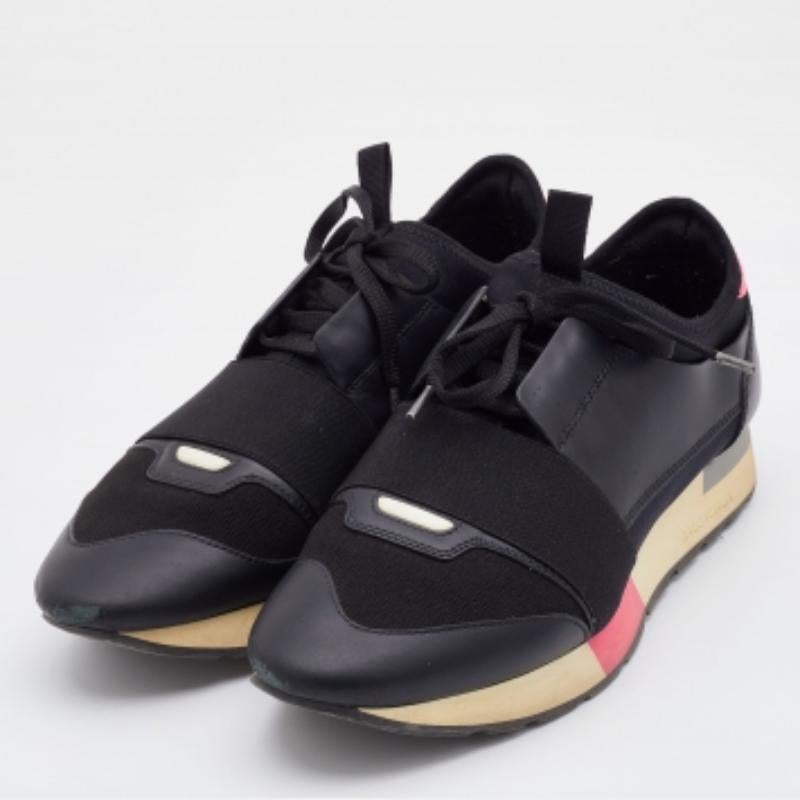 Balenciaga Sneakers Race Runner in pelle nera e tessuto a maglia taglia 40 in vendita 1