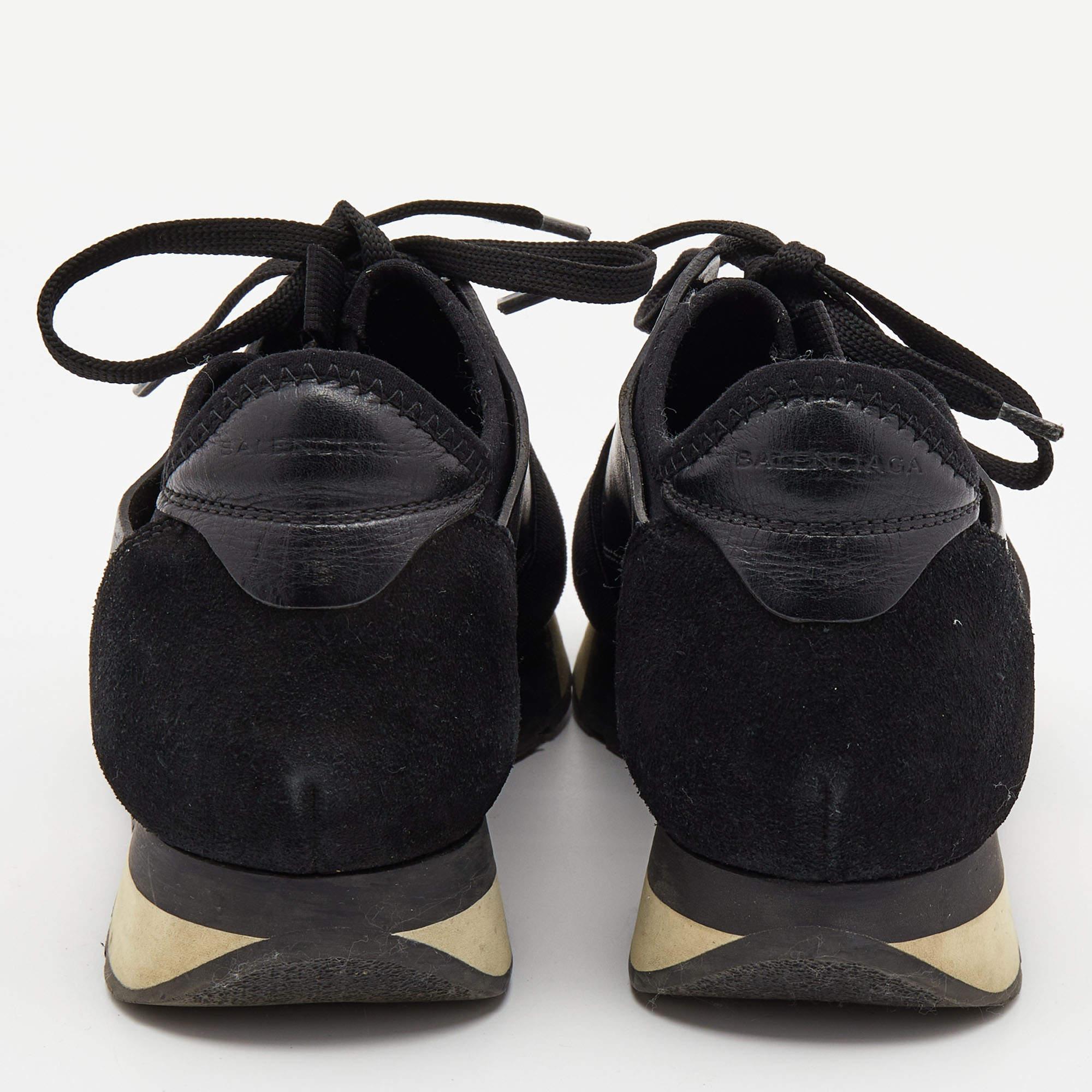 Balenciaga Black Leather and Mesh Race Runner Low Top Sneakers Size 37 In Good Condition For Sale In Dubai, Al Qouz 2