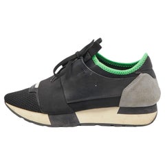 Balenciaga Zapatillas de cuero negro y malla Race Runner Talla 37