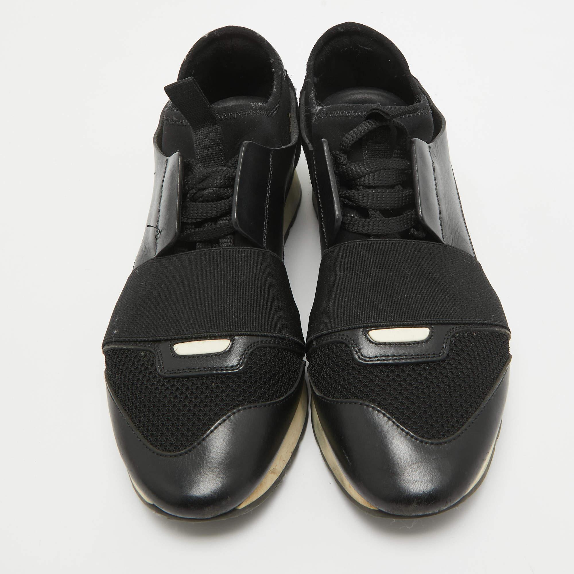 Balenciaga Zapatillas de cuero negro y malla Race Runner Talla 38 Negro