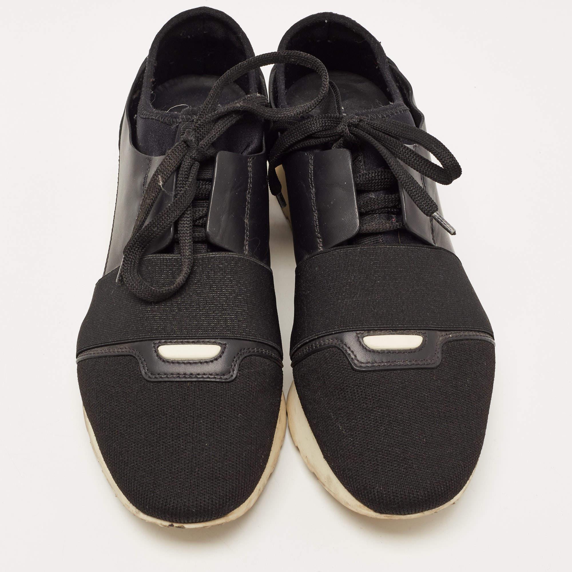 Balenciaga Zapatillas de cuero negro y malla Race Runner Talla 39 Negro