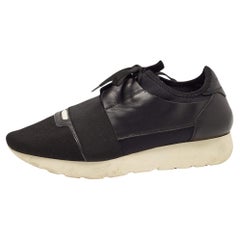 Balenciaga Zapatillas de cuero negro y malla Race Runner Talla 39
