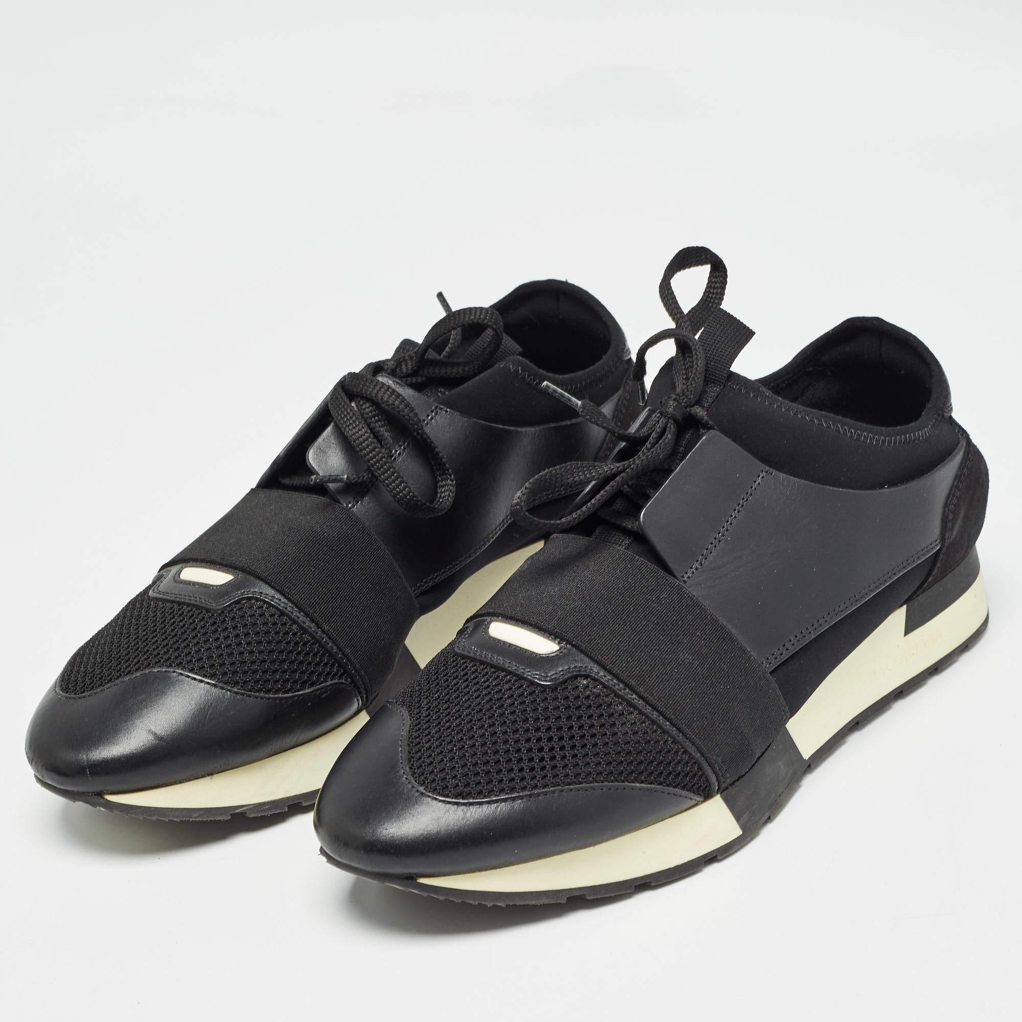 Elaboradas con maestría, estas zapatillas presentan un diseño lujoso con detalles característicos. Puedes contar con ellos para elevar cualquier atuendo. Disfruta de lo último en sofisticación y comodidad a cada paso que des.