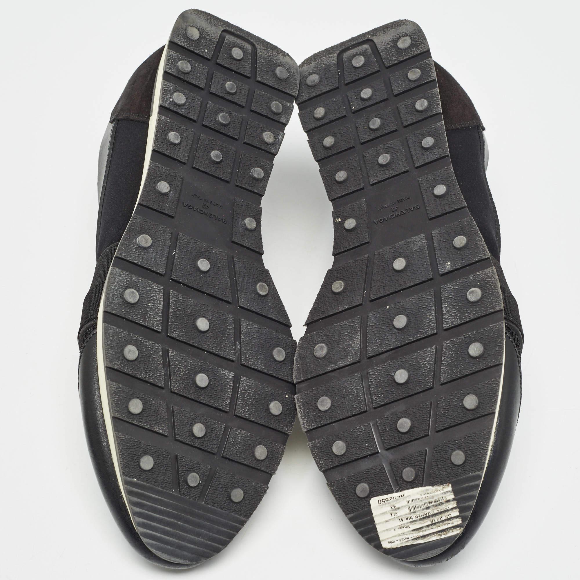 Balenciaga Zapatillas de cuero negro y malla Race Runner Talla 42 1